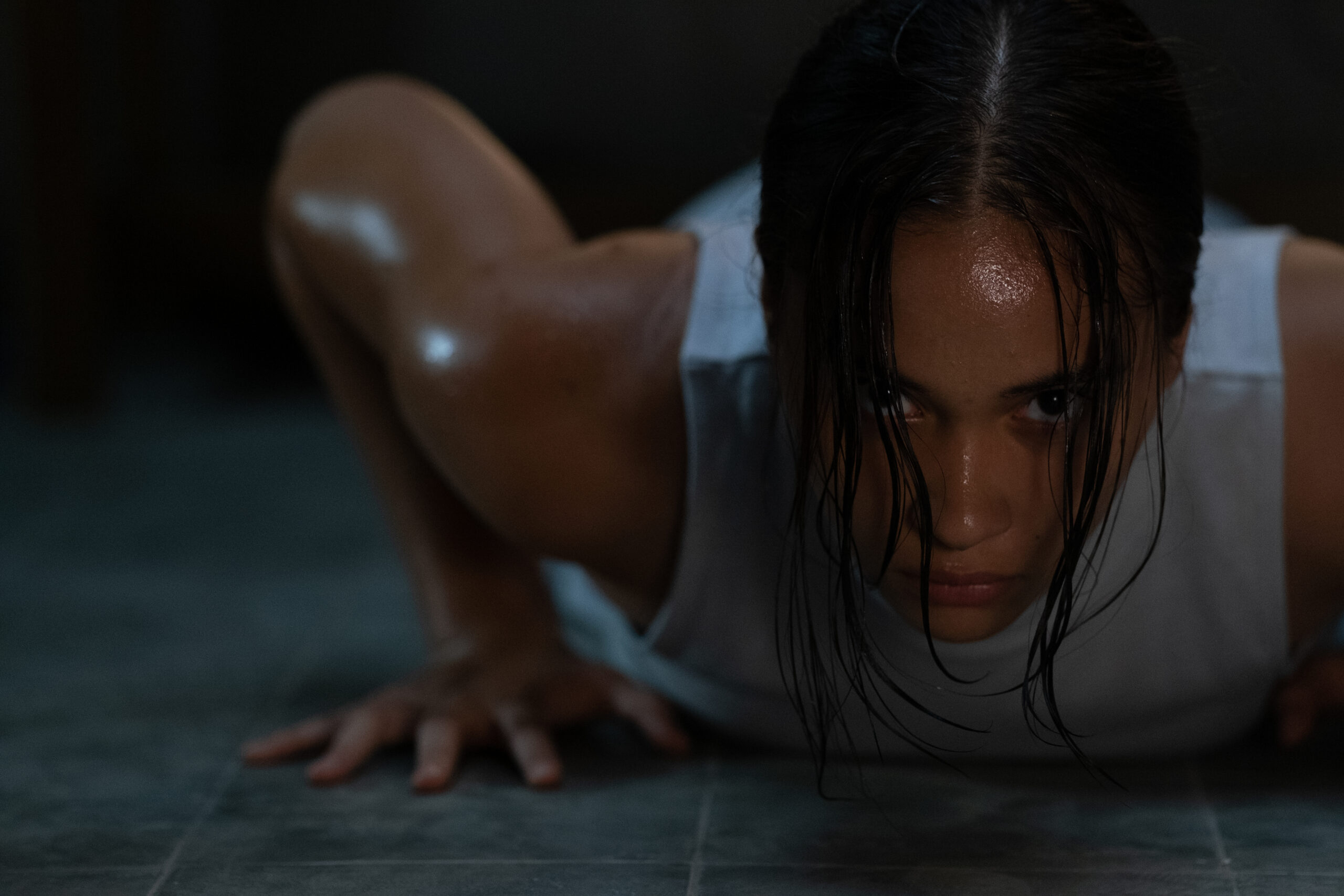 The Shadow Strays. Aurora Ribero as 13 / Nomi in The Shadow Strays.